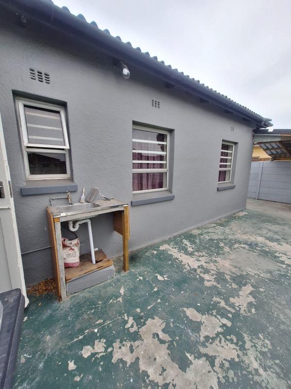 3 Bedroom Property for Sale in Ruyterwacht Western Cape